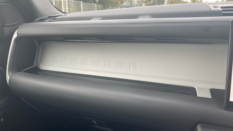 Land Rover Defender 3.0 D350 X-Dynamic HSE 90 3dr Auto Diesel Estate